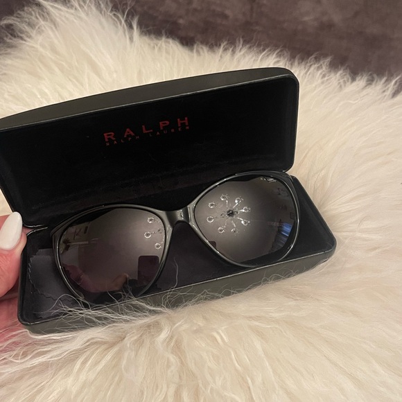 Ralph Lauren black sunglasses - Picture 4 of 5